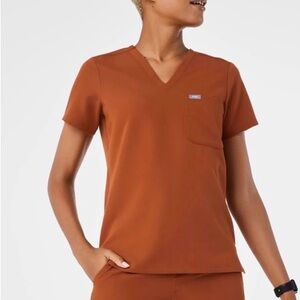 Figs Women's V-Neck Rust scrub Top